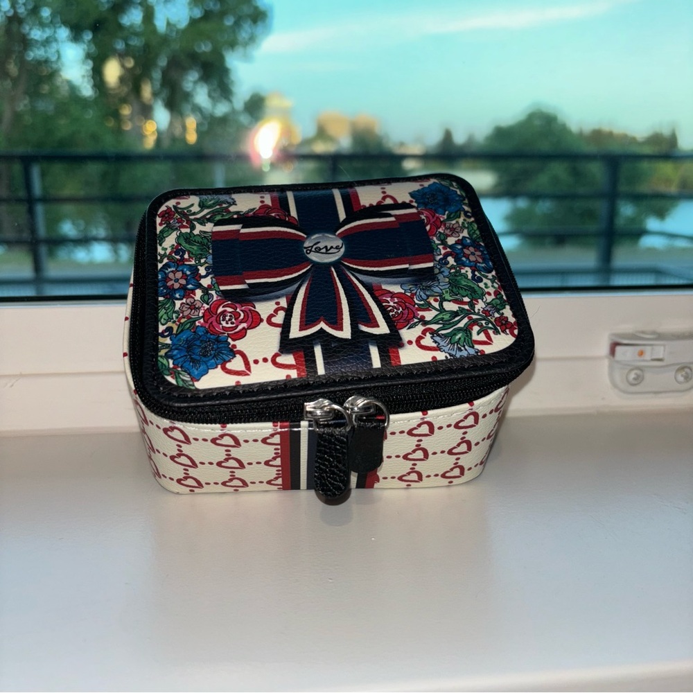 Brighton BE BEAUTIFUL Jewelry Case Leather
